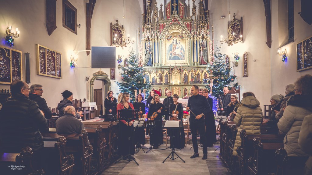koncerty kolędowe z URSZULĄ PALKĄ-RANOSZ i orkiestrą kameralną&nbsp;SINFONIETTA